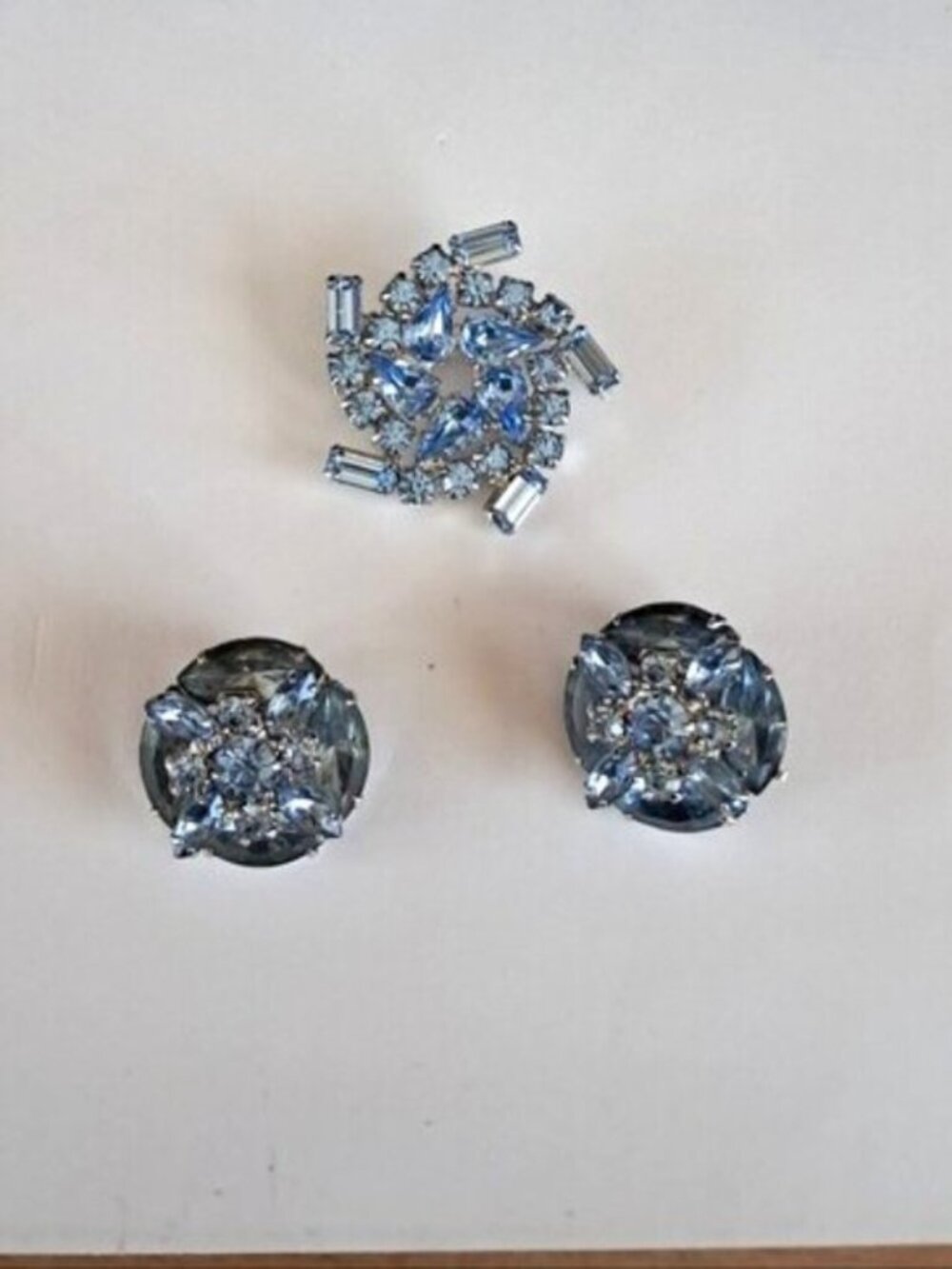 Vintage Ice Blue Rhinestone Baguettes Brooch Clip Earrings Set Silver Tone